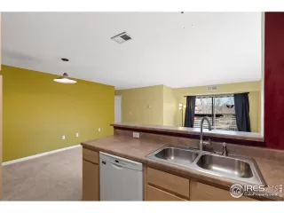 Photo #4: 905860 Listing