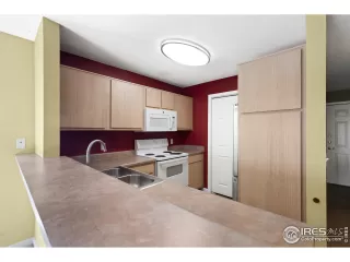 Photo #5: 905860 Listing