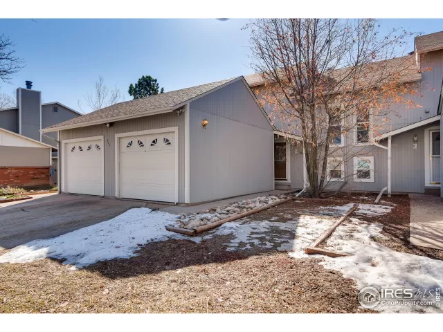 MLS: 905866 Condo For Sale