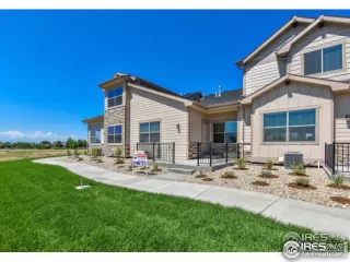 Photo #1: 905938 Listing