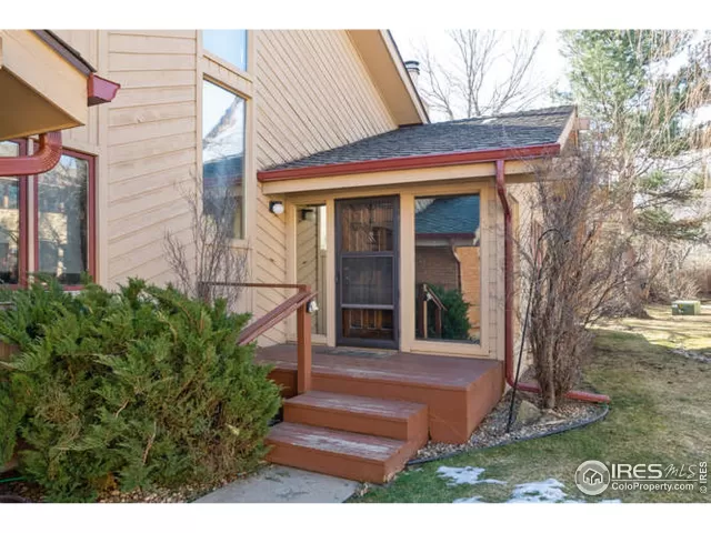 MLS: 906001 Condo For Sale