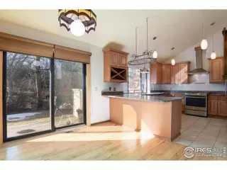 Photo #4: 906001 Listing 