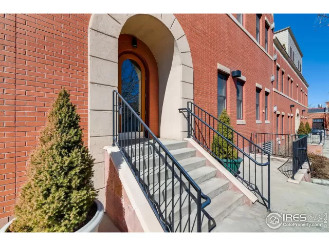 MLS: 906008 Condo For Sale