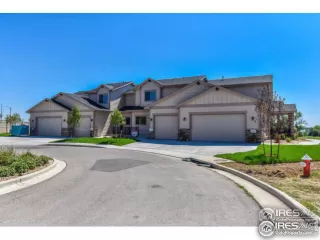 Photo #5: 906066 Listing