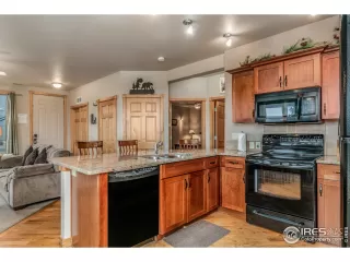 Photo #5: 906180 Listing