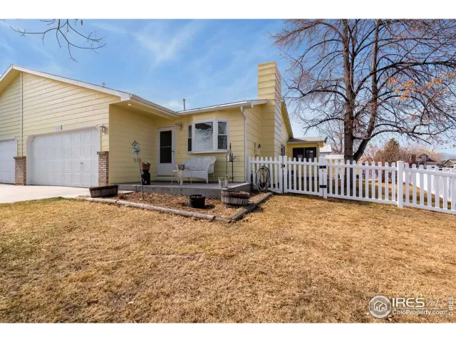 MLS: 906364 Condo For Sale