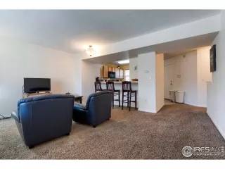 Photo #2: 906498 Listing