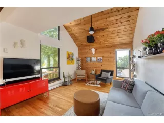 Photo #6: 9066843 Listing