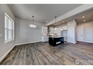 Photo #6: 906824 Listing