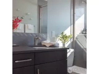 Photo #6: 906861 Listing