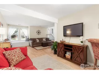 Photo #4: 907172 Listing