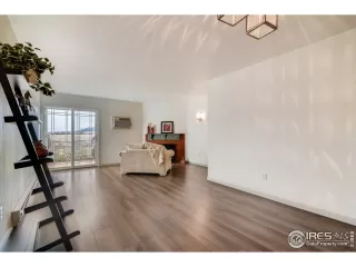 Photo #4: 907208 Listing