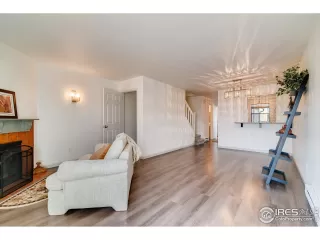 Photo #5: 907208 Listing