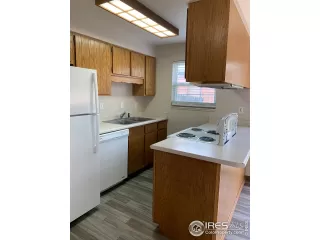 Photo #6: 907338 Listing