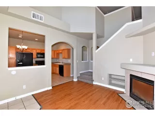 Photo #5: 907370 Listing