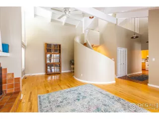 Photo #4: 907386 Listing