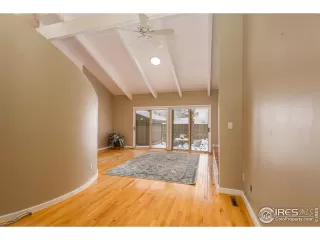 Photo #6: 907386 Listing