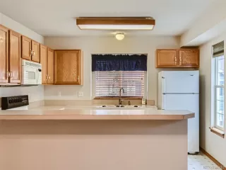 Photo #6: 9074700 Listing