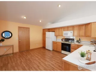 Photo #5: 907499 Listing 