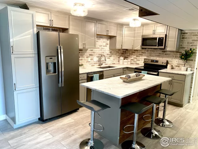 MLS: 907506 Condo For Sale