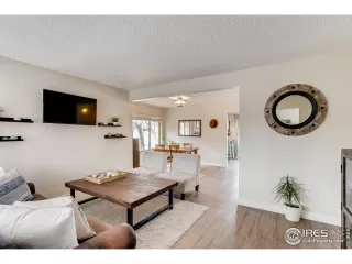 Photo #6: 907532 Listing