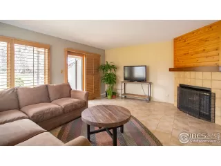 Photo #5: 907549 Listing