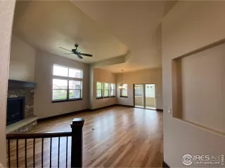 Photo #4: 907592 Listing