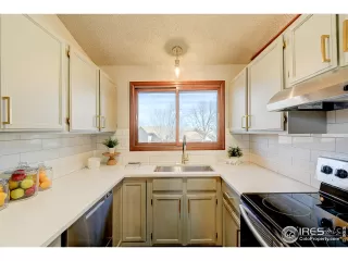 Photo #4: 907696 Listing