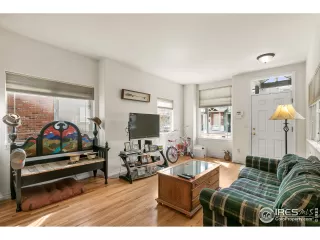 Photo #4: 907809 Listing