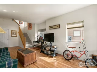 Photo #5: 907809 Listing