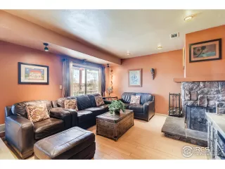 Photo #5: 907832 Listing