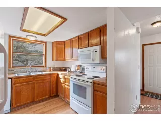 Photo #4: 907854 Listing