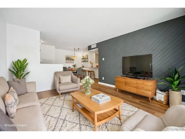 MLS: 9078572 Condo For Sale