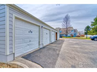 Photo #4: 907949 Listing