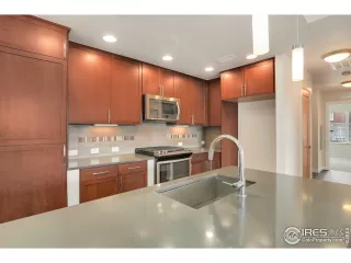 Photo #5: 907955 Listing