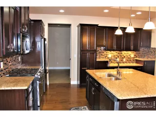 Photo #4: 907976 Listing