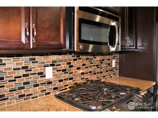 Photo #5: 907976 Listing