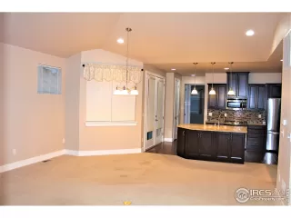 Photo #6: 907976 Listing