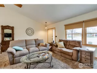 Photo #5: 907979 Listing