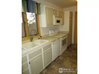 Photo #5: 908025 Listing