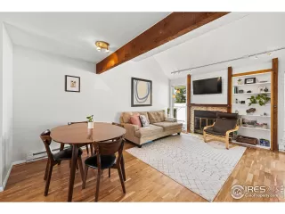 Photo #4: 908218 Listing