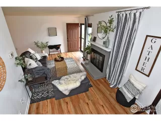 Photo #4: 908363 Listing 