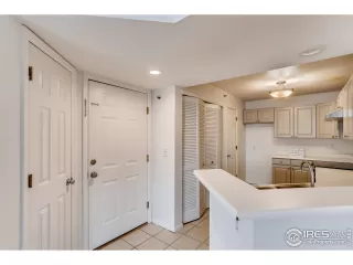 Photo #6: 908367 Listing