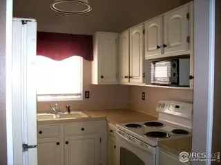 Photo #6: 908529 Listing