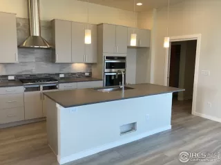 Photo #3: 908544 Listing