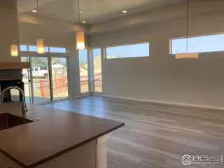 Photo #4: 908544 Listing