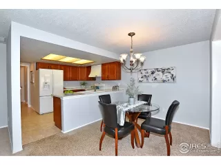 Photo #5: 908622 Listing