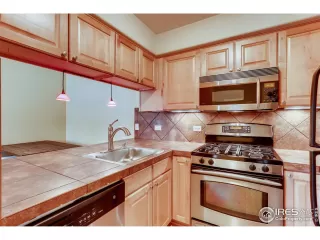 Photo #5: 908675 Listing