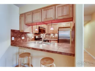 Photo #6: 908675 Listing