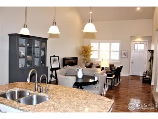 Photo #4: 908897 Listing